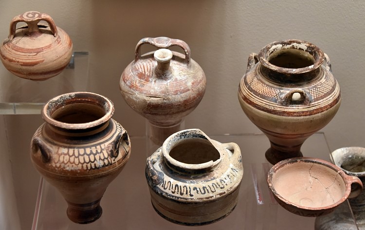 Mycenaean Pottery Vessels from Jordan