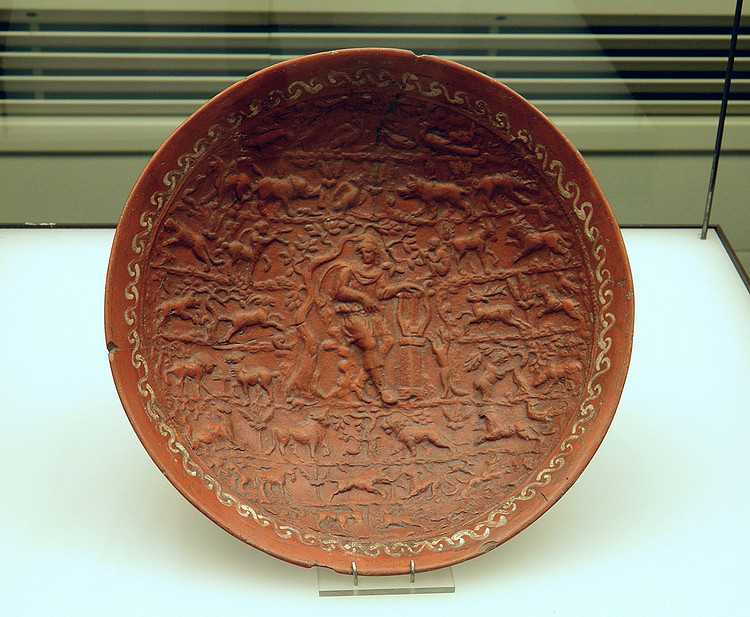Dish with Orpheus among the animals