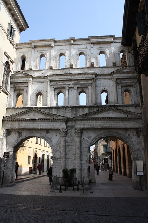 Borsari Gate, Verona